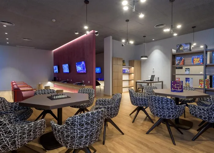 Olympic Palace מלון 5*