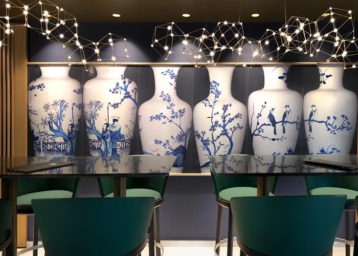 מלון Olympic Palace 5*