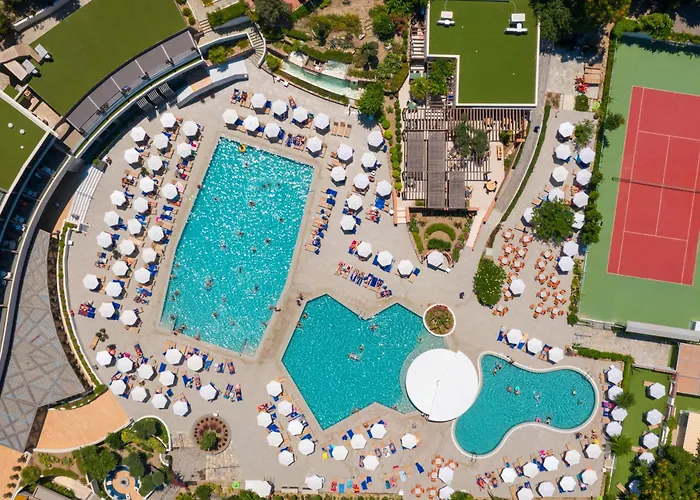 Olympic Palace מלון