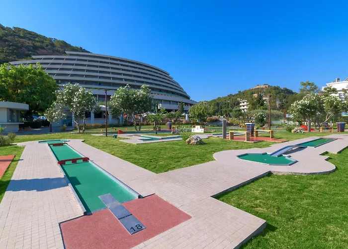 Olympic Palace 5* איקסיה