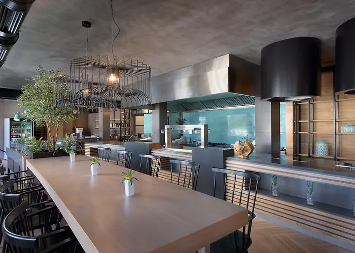 מלון Olympic Palace