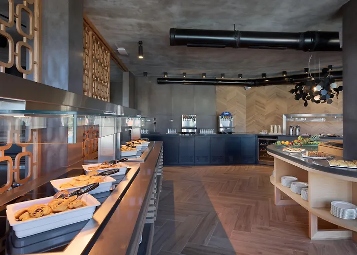 מלון Olympic Palace