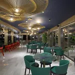Olympic Palace מלון