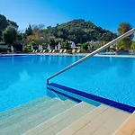 Olympic Palace מלון 5*